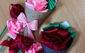 Na zdjęciach ręcznie wykonane upominki z okazji Dnia Matki