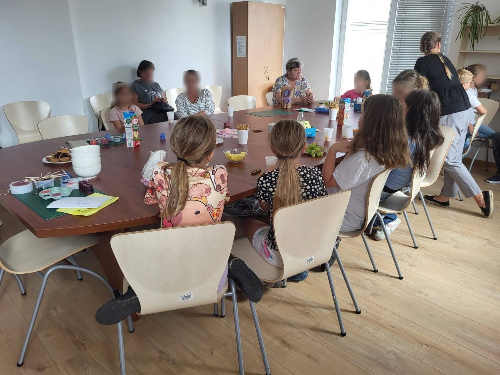 Zdjęcia z&nbsp;warsztat&oacute;w tworzenia zapachowych świec